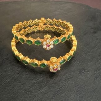 Flower bangle