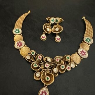Antique gold design necklace