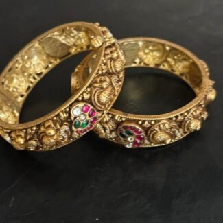 Kundan Nakshi Peacock Bangle