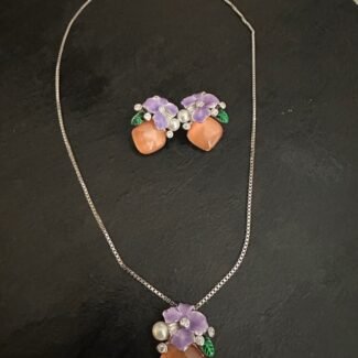 Minimalist Gardenia orange Flower Pendant set