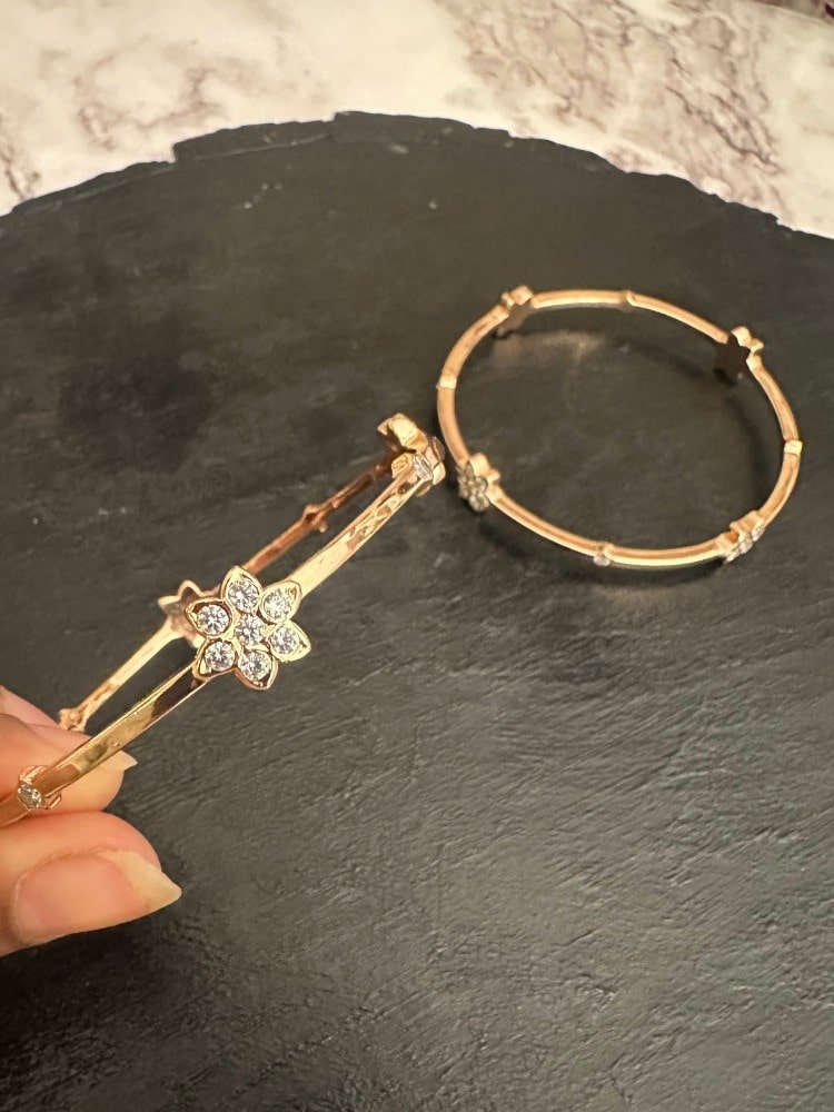 Flower Single Stone Rose Gold Bangle Flower Single Stone Rose Gold Bangle