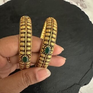 Antique Marakata Bangle