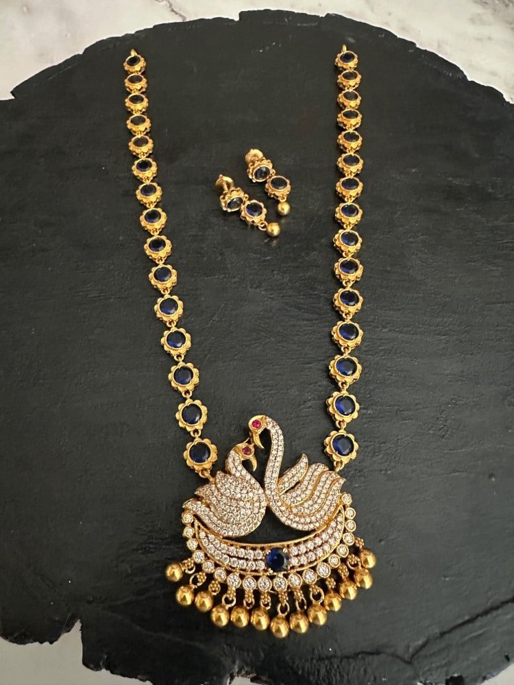 Blue Stone Swan Necklace set Blue Stone Swan Necklace set