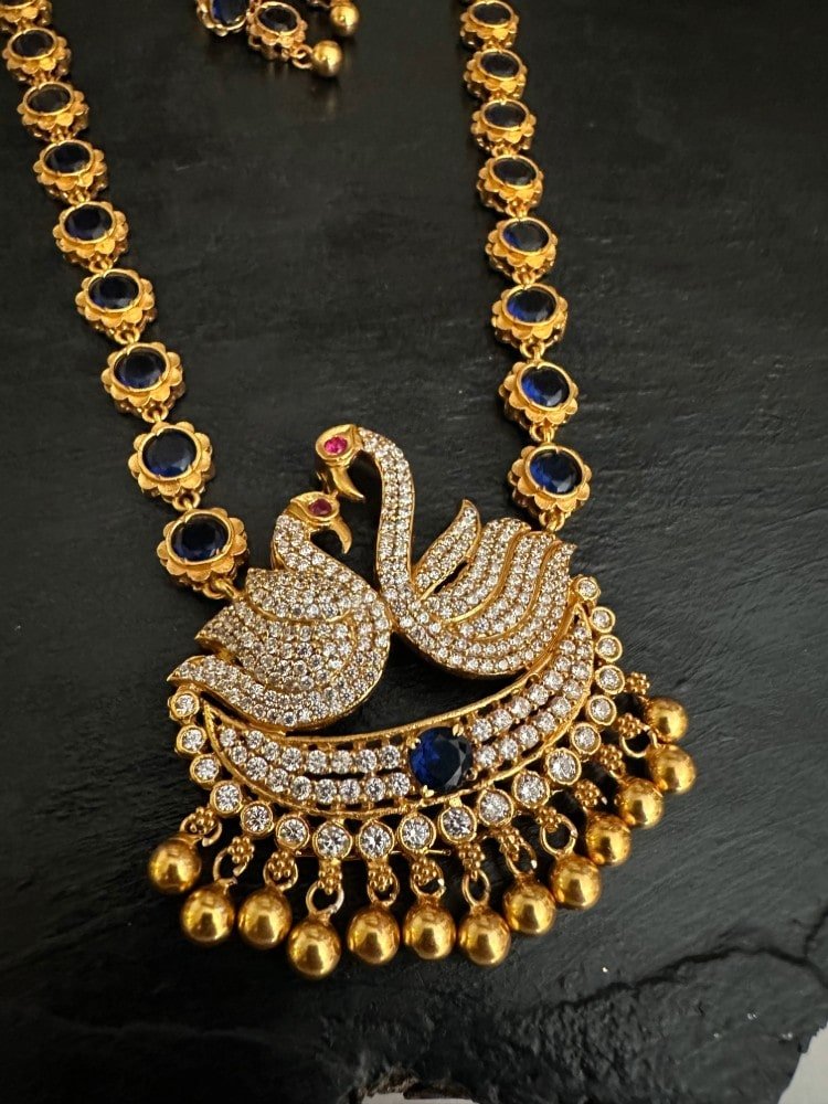 Blue Stone Swan Necklace set Blue Stone Swan Necklace set