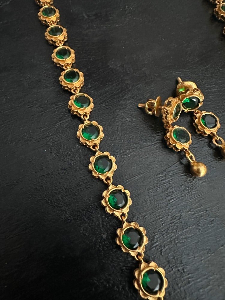 Green stone Swan Necklace set Green stone Swan Necklace set