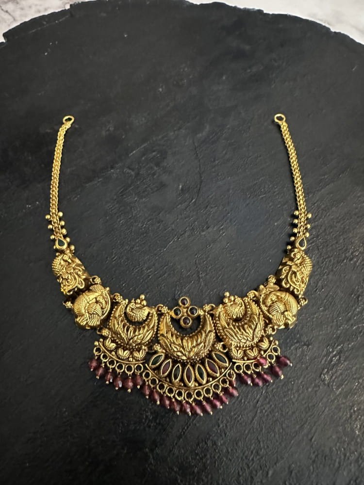 Peacock Ruby Bead Simple Necklace Peacock Ruby Bead Simple Necklace