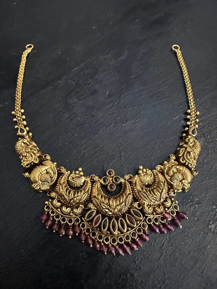 Peacock Ruby Bead Simple Necklace Peacock Ruby Bead Simple Necklace