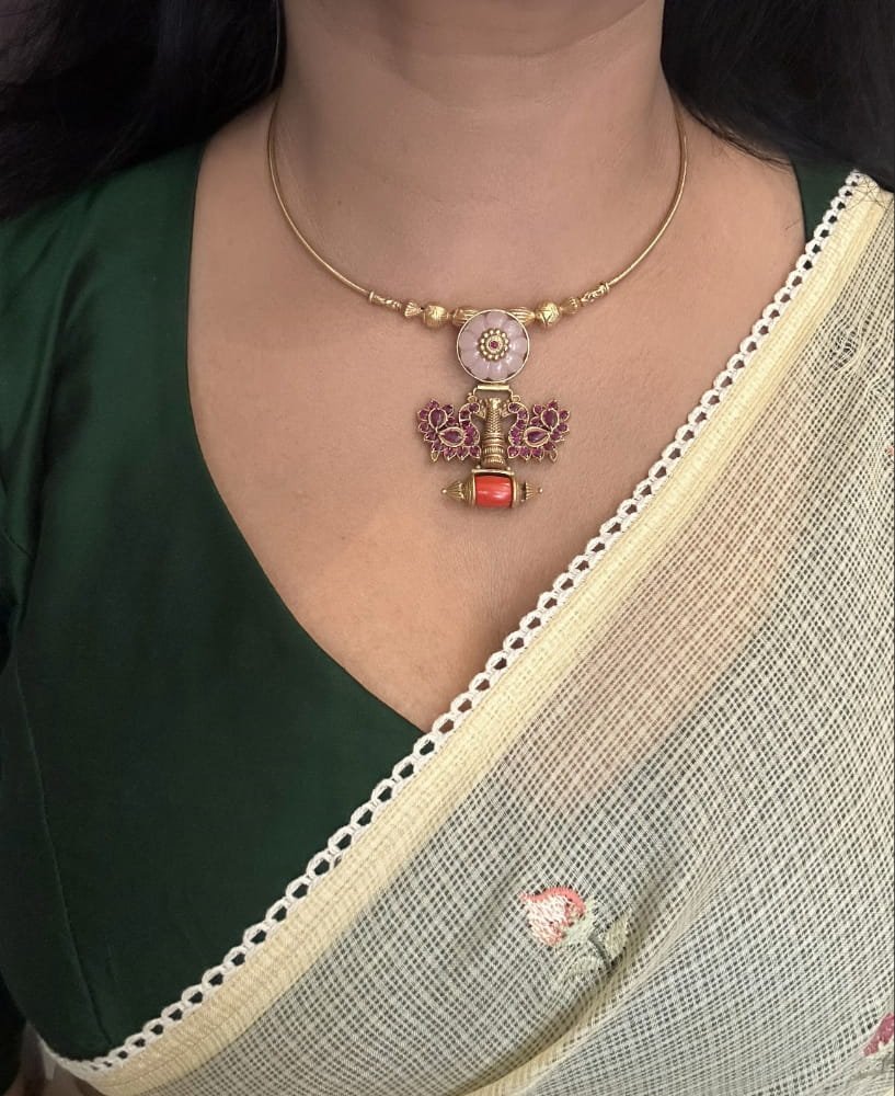 Pastel pink and kemp stone Kolhapuri Hasli set Pastel pink and kemp stone Kolhapuri Hasli set