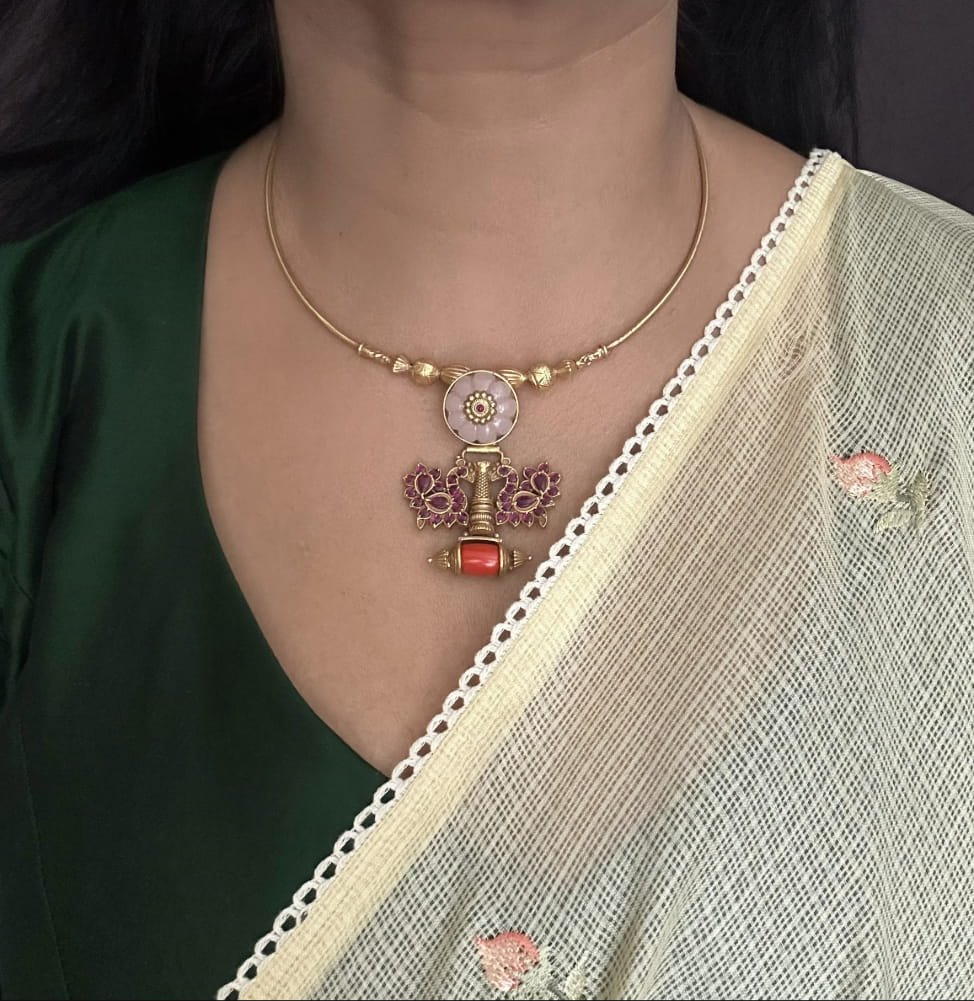 Pastel pink and kemp stone Kolhapuri Hasli set Pastel pink and kemp stone Kolhapuri Hasli set