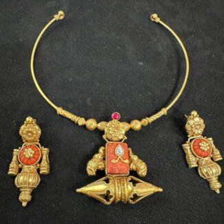 Hasli kolapuri coral pendant necklace set