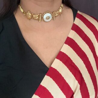Kolhapuri White Stone Choker Set